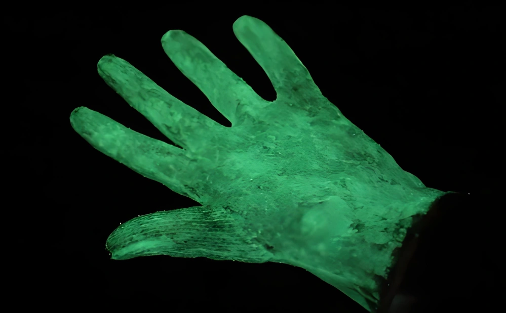 Green fluorescent paint